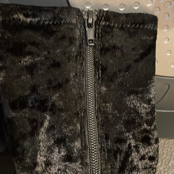 Velvet black booties heels pointed toe soft fabric lined size 6 OPEN To OFFERS - Picture 7 of 11